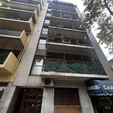 Departamento de dos ambientes  en Almagro Norte