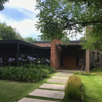 Alquiler temporal casa Club de Campo Los Pingüinos 