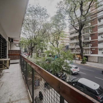 VENTA Departamento de 4 ambientes en BARRIO NORTE.  Para Vivienda o Consultorio Profesional
