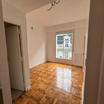 Oportunidad en Barrio Norte! Monoambientes Reciclados!