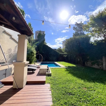 Lote Doble frente con Casa en Ciudadela, 696 m², frente 17m x largo 43m, 2900 m2 construibles