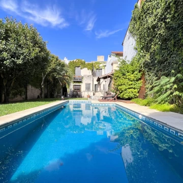 Casa en Venta doble frente con galpon, Independencia 200, Ciudadela
