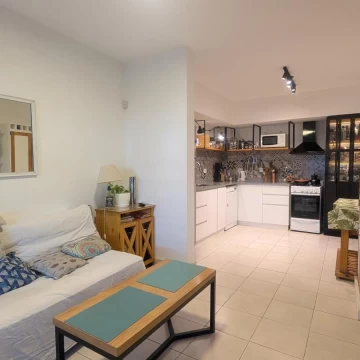Venta PH 3 Ambientes, 115m2, entrada independiente, terraza propia y parrilla.