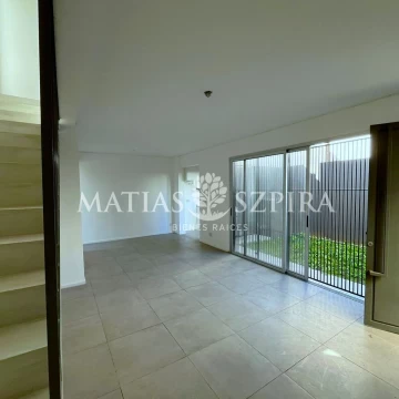 PH, TIPO CASA , 3 AMBIENTES. COMPLEJO DE 8 UNIDADES,Castelar