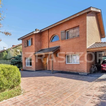Casa en venta lote central en La Campiña - OPORTUNIDAD DE PRECIO