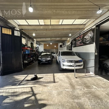 VENTA GALPON SALA DE ENSAYO LOTE EN RAMOS MEJIA SUR - INVERSOR