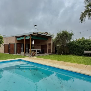 Diaguitas 1700 - Casa en venta de dos dormitorios - Rosario, Acequias del Aire