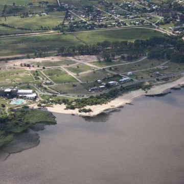 Terreno en Colonia, barrio cerrado, Playa y Golf