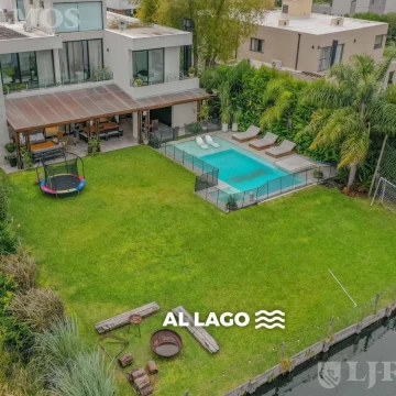 Casa con 4 dormitorios en venta y/o alquiler en Barbarita