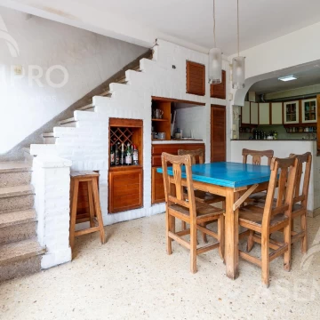 Casa en Venta en Florida 6 Ambientes con Jardin
