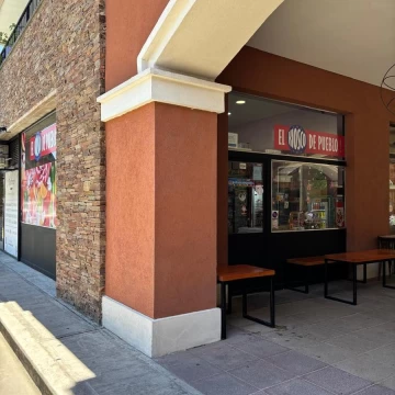 Venta de Local con cochera y baulera, inversión accesible en Centro Comercial Pueblo Caamaño, Pilar