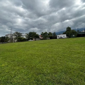 Terreno Venta en Avenida Lomalinda 900