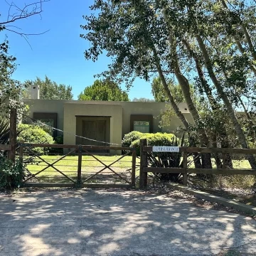 Casa Venta en Venta casa 3 dormitorios mas dependecia lote grande y pileta, Haras El Malacate, Exaltación de la Cr