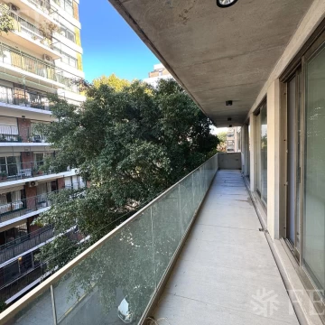 Venta Departamento 4 ambientes con dependencia, balcón y 2 cocheras en Palermo