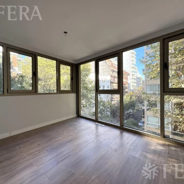 Venta Departamento 4 ambientes con dependencia, balcón y 2 cocheras en Palermo