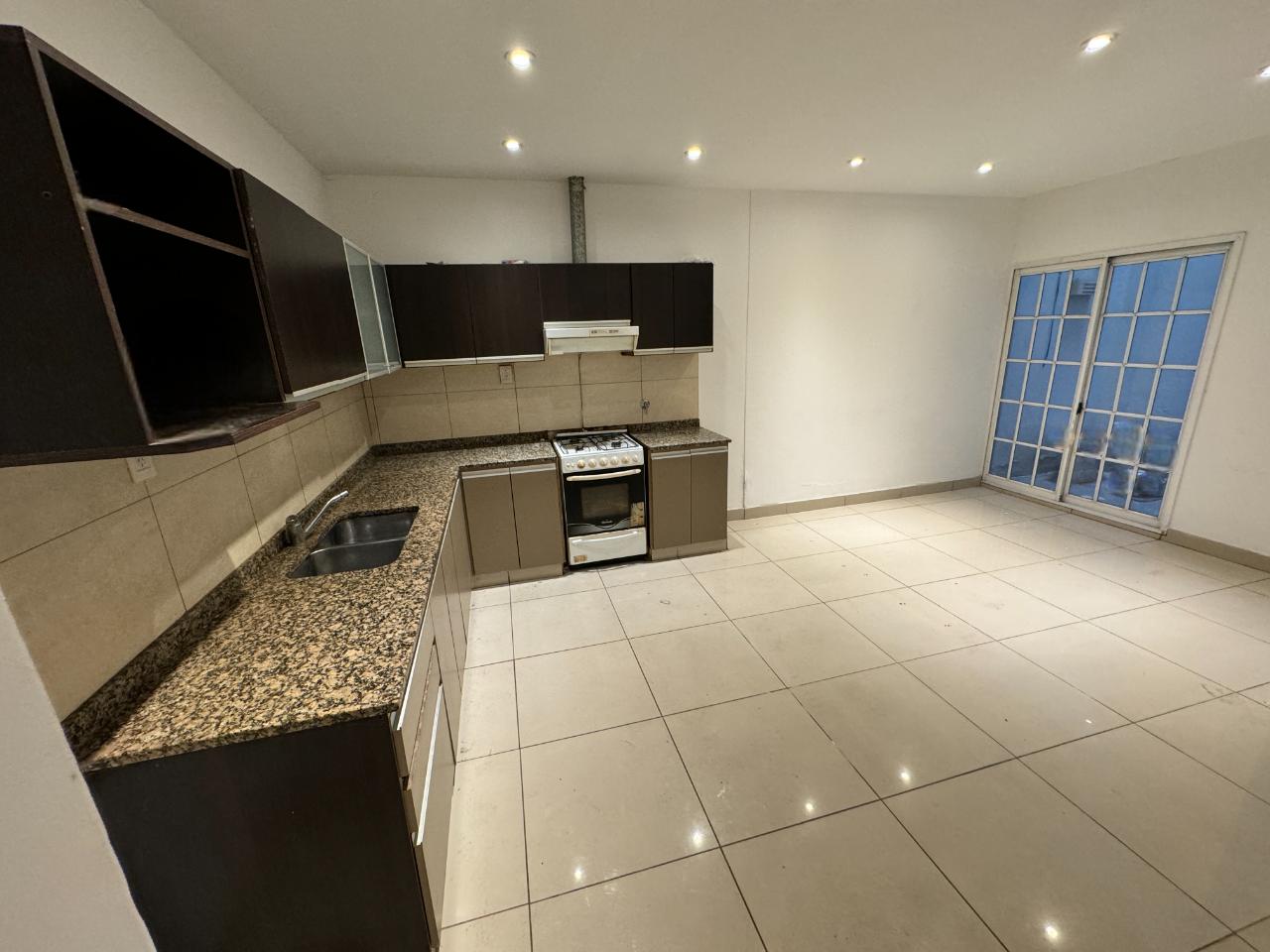 Venta Casa Ideal 2 Familias + Local Quincho Parrilla Villa Riachuelo - 3