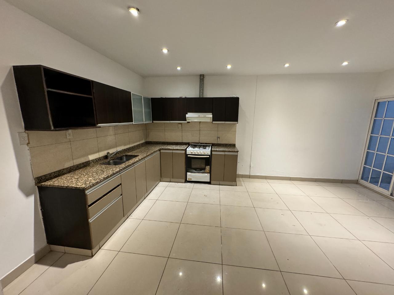 Venta Casa Ideal 2 Familias + Local Quincho Parrilla Villa Riachuelo - 5
