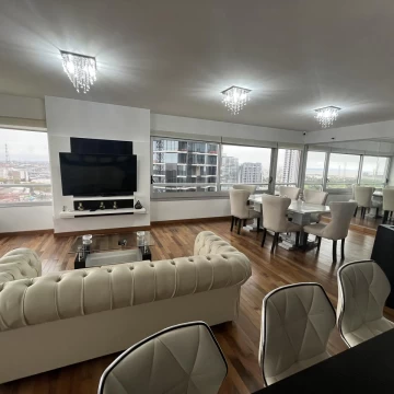 VENTA de departamento 3 amb con cochera en Puerto Madero