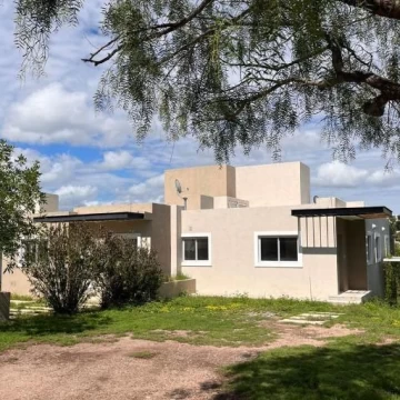 Duplex en venta tres dormitorios - La cuesta 
