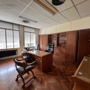 Depósito / Galpón / Oficina 6850m2 ALQUILER / VENTA en Constitución