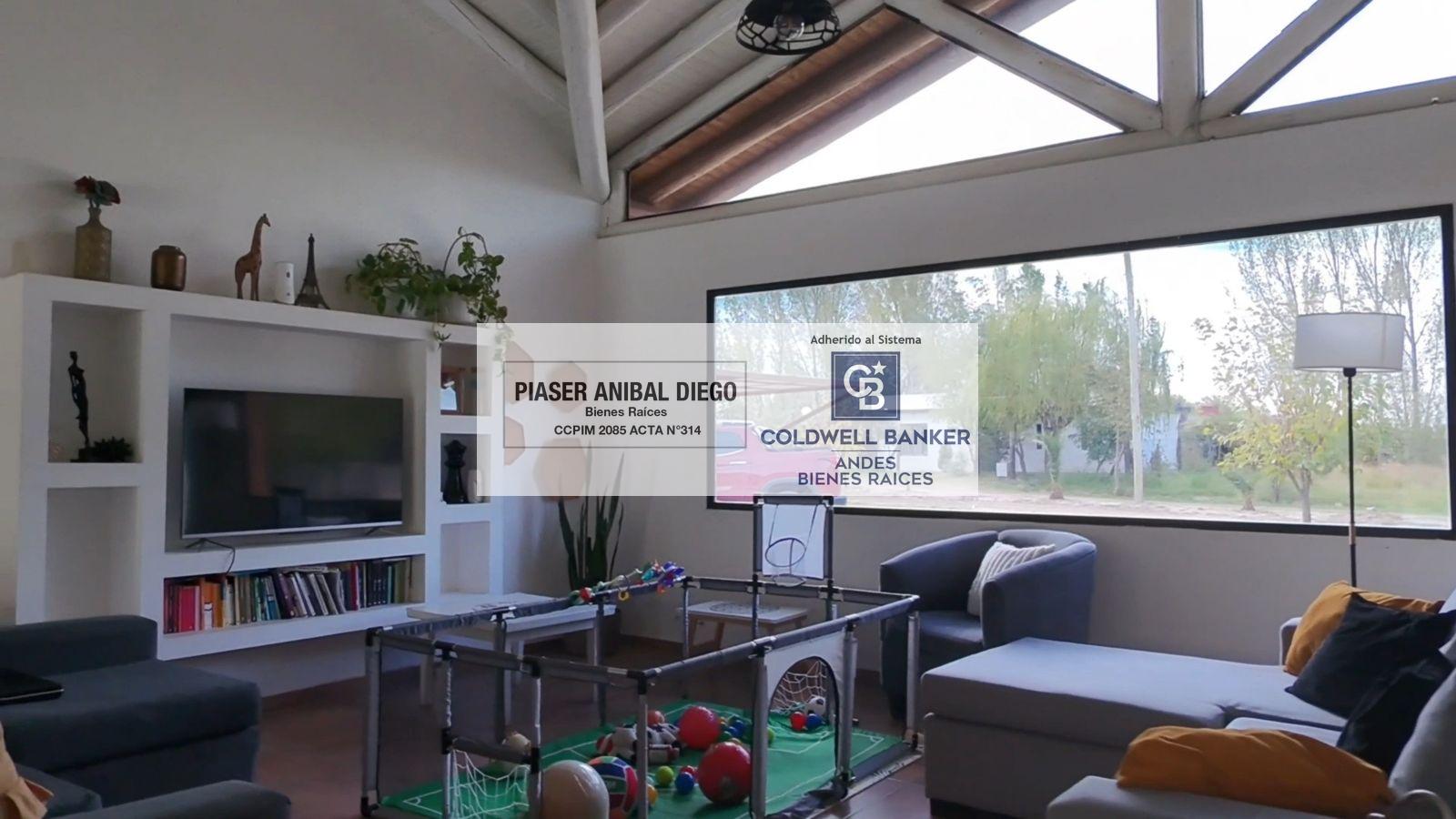 Casa de Categoría en Barrio Semi Privado – Acepta Permuta, Vehículo y Financia - 3
