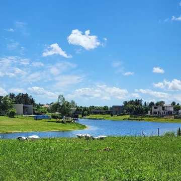 LOTE A LA LAGUNA CENTRAL - VENTA - BARRIO EL CAZAL, ESCOBAR