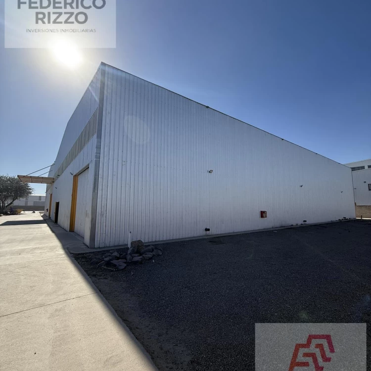 DEPÓSITO EN ALQUILER DE 500 A 2.500 m² CON OFICINAS ZONA FABRIL INTERFÁBRICA, B° FERREYRA
