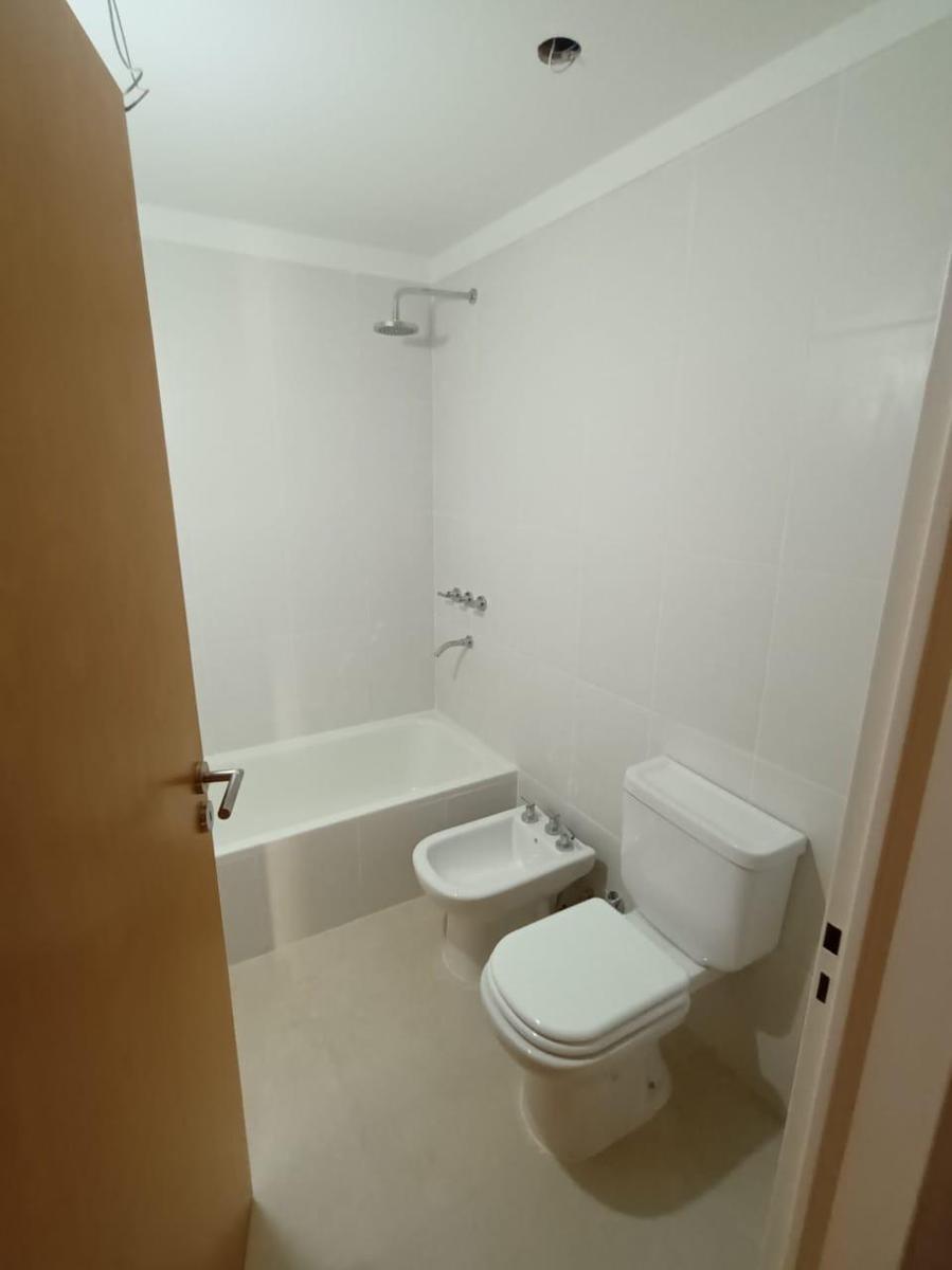 Departamento estilo Dúplex en Altos de Maschwitz - 4 AMB de Pozo - 4