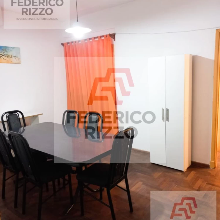 Oportunidad: 2 Dormitorios Restaurado + Participación en Local Comercial