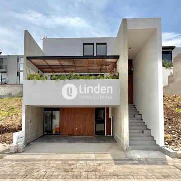 CASA EN VENTA EN PARQUE ALCUMBRE, ZONA CASCATTA, LOMAS DE ANGELÓPOLIS III