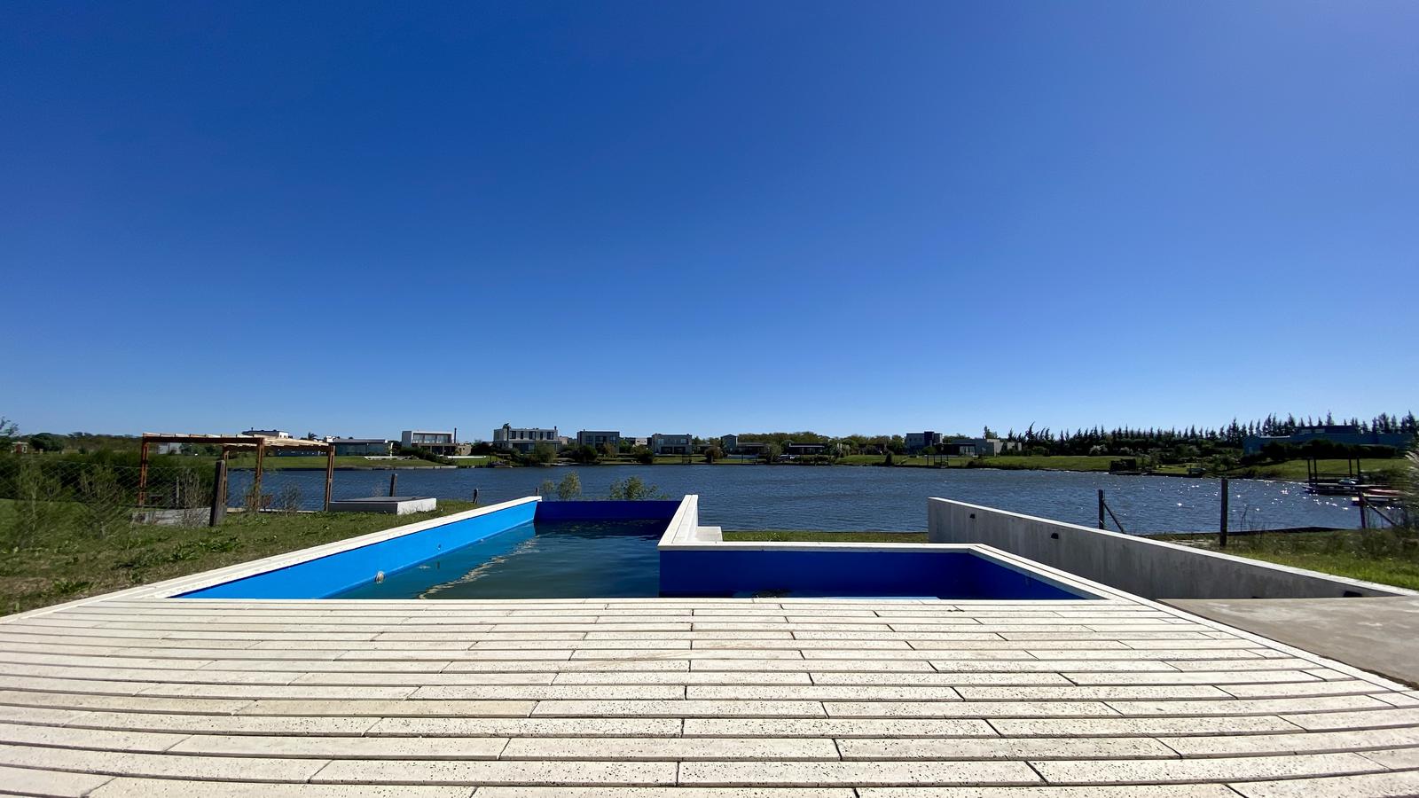Casa en Venta a la laguna en San Sebastian - Con Piscina - A Estrenar - Principal