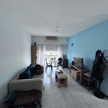 Venta- Departamento 2 ambientes con cochera - pleno centro de Avellaneda
