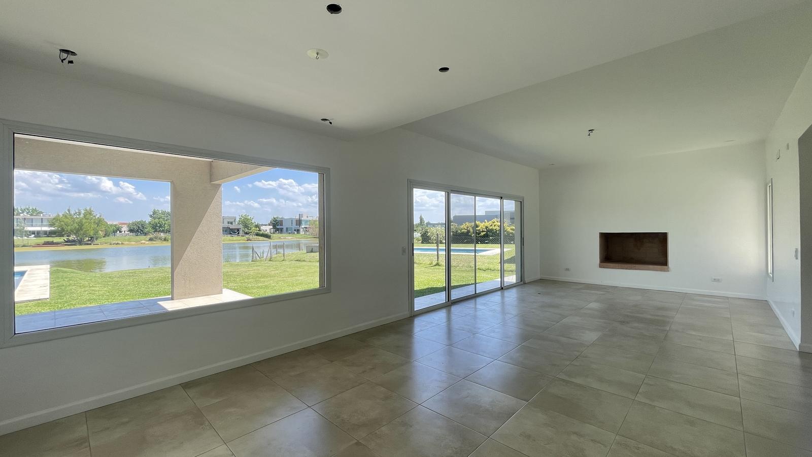 Casa en Canton a la Laguna en Venta - Con Piscina - 4