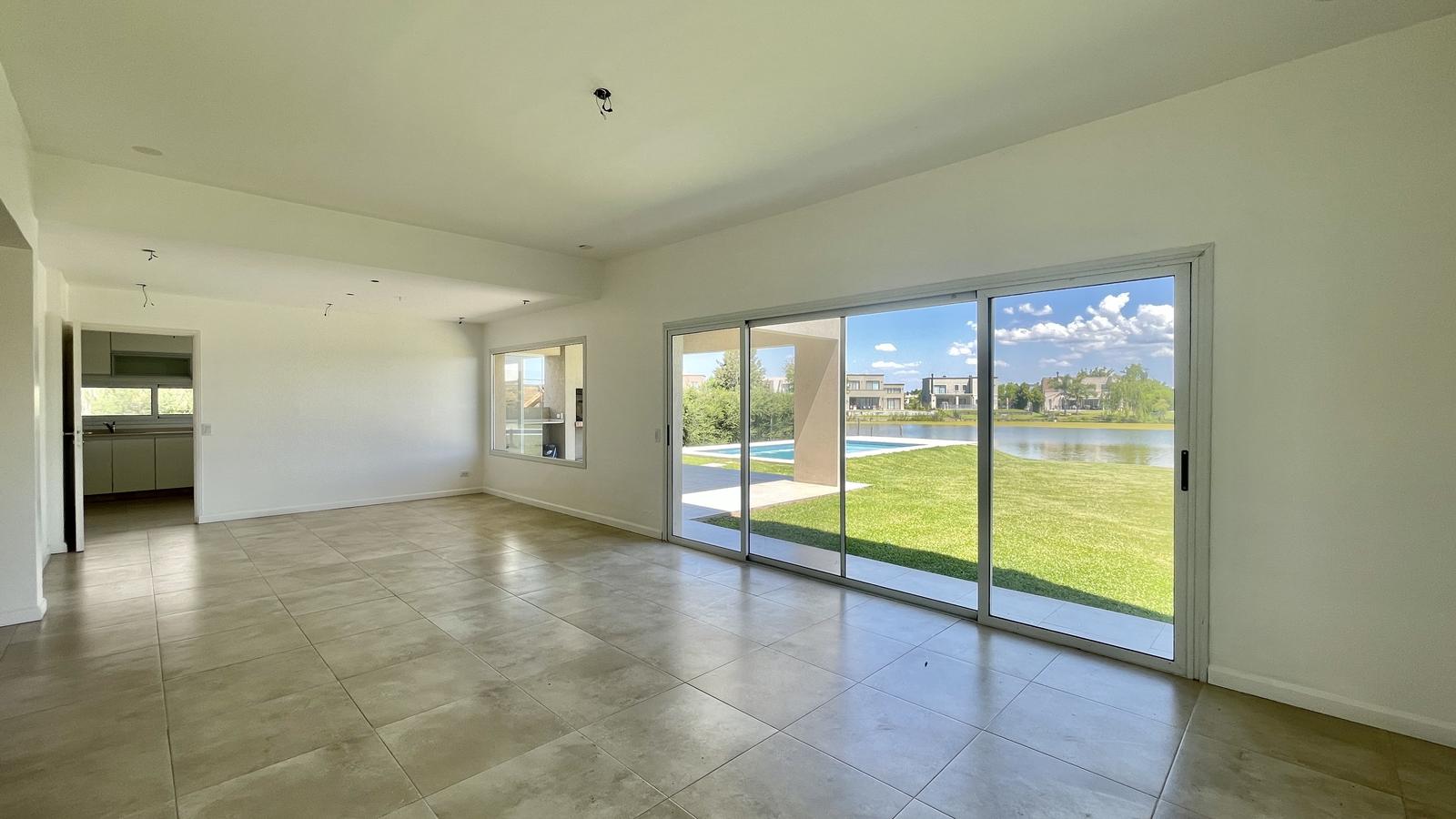 Casa en Canton a la Laguna en Venta - Con Piscina - 5