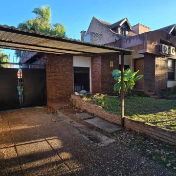 Casa moderna de 4 ambientes en Ituzaingó Norte en venta