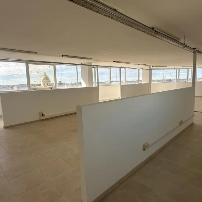 Alquiler Oficina en Dolores 200 m2 luminoso