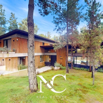 Casa en venta en Costa Esmeralda fondo libre y gas natural