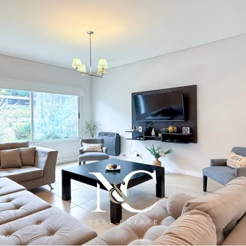 Casa en venta en Costa Esmeralda - Con GAS NATURAL