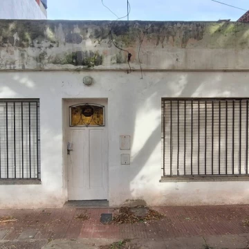 CASA DE 2 DORMITORIOS EN VENTA