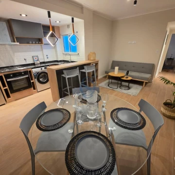 Venta Departamento dos ambientes reciclado en contrafrente · Centro Mar del Plata