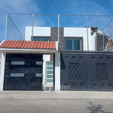 CASA EN VENTA EN ZONA POPULAR CASTILLOTLA, PUEBLA.