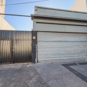 Alquiler - Local - Avellaneda - sobre Av. Irigoyen