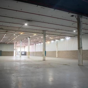 Alquiler Galpón de 1380 m2 en Villa Ballester