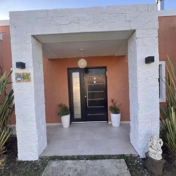 CASA EN VENTA EN BARRIO BELLEVILLE