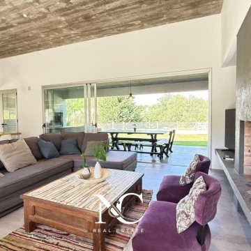 Casa en venta en Costa Esmeralda Gas natural Pileta