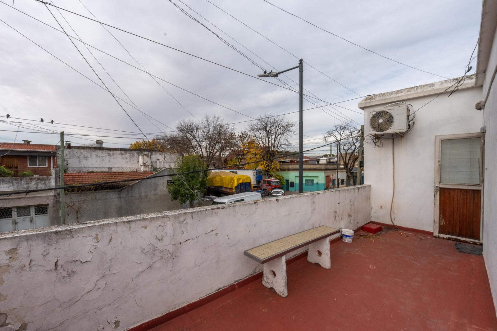 Casa en esquina | 3 dormitorios, garage y terraza | Nueva Pompeya - 4
