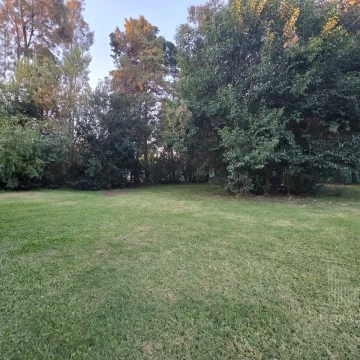 Terreno en Las Brisas country club 
