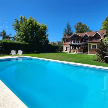 Venta casa 5 ambientes en barrio cerrado Don Torcuato