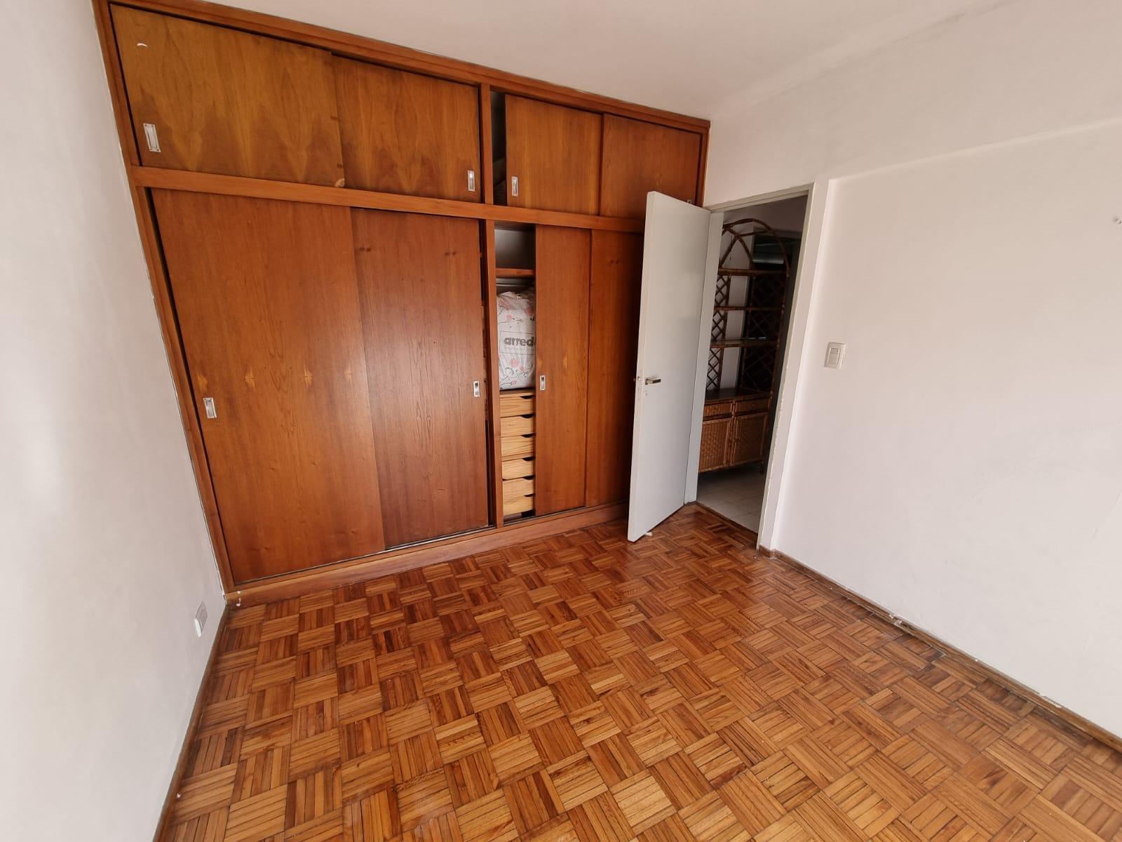 Dormitorio c/balcón