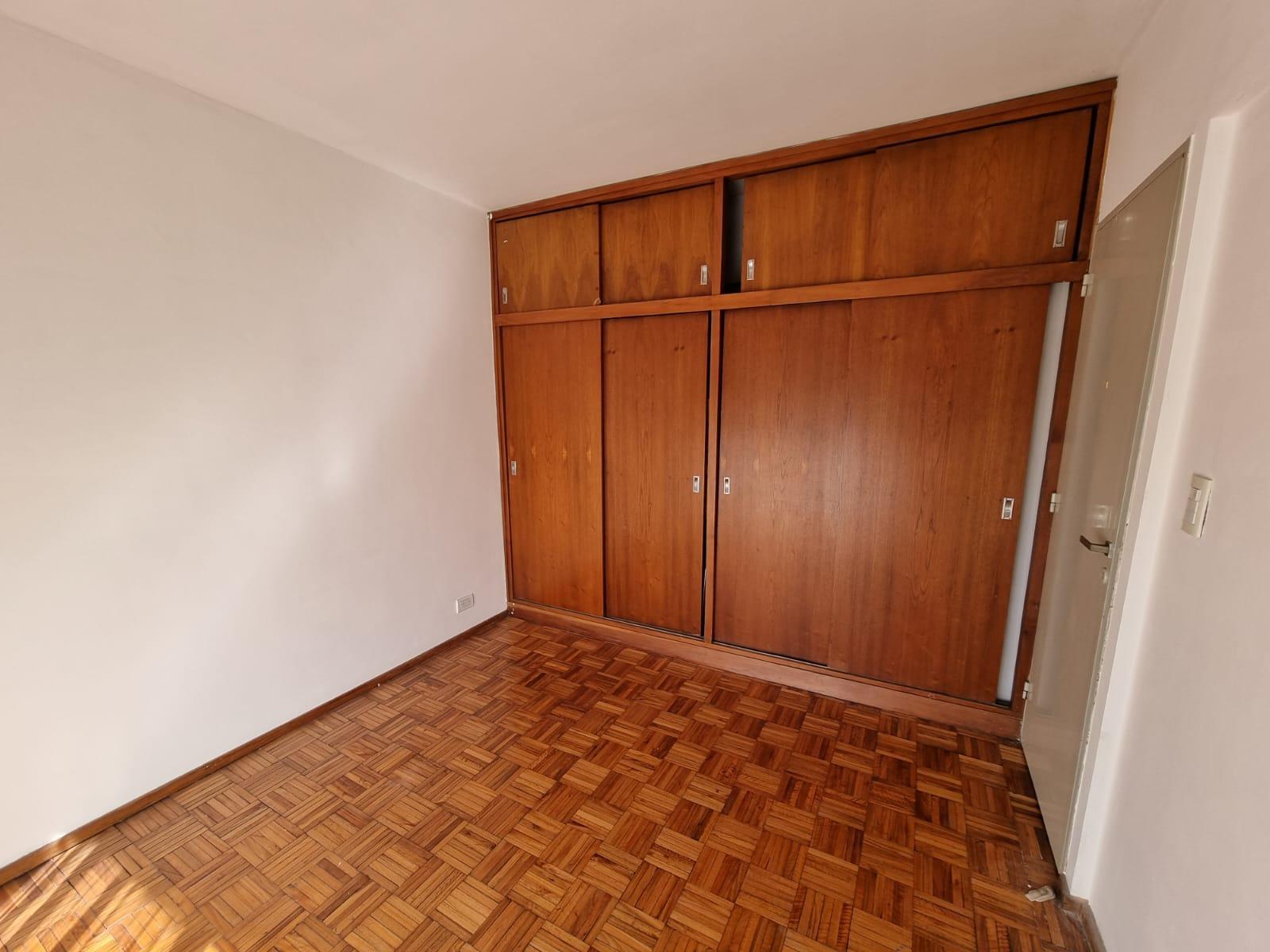 Dormitorio c/balcon